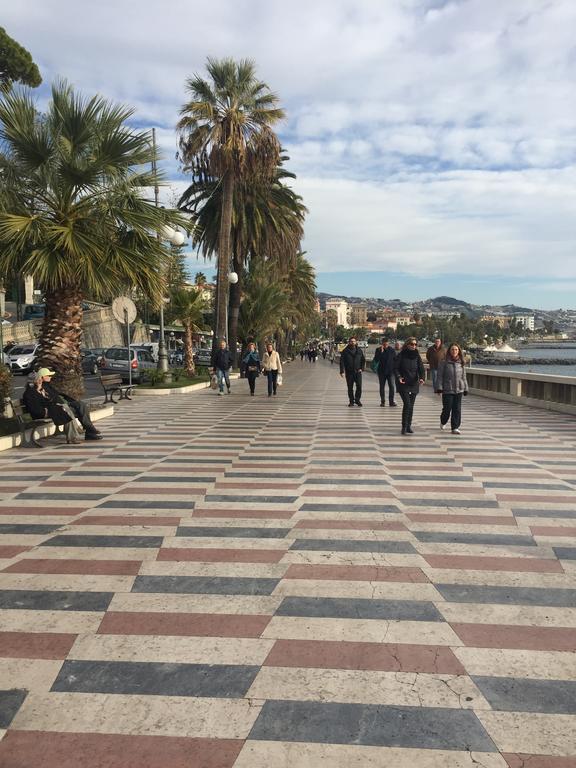 Apartament L'Attico Di Anna San Remo Zewnętrze zdjęcie