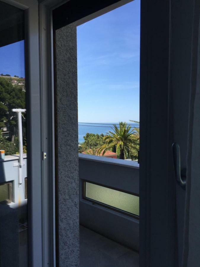 Apartament L'Attico Di Anna San Remo Zewnętrze zdjęcie